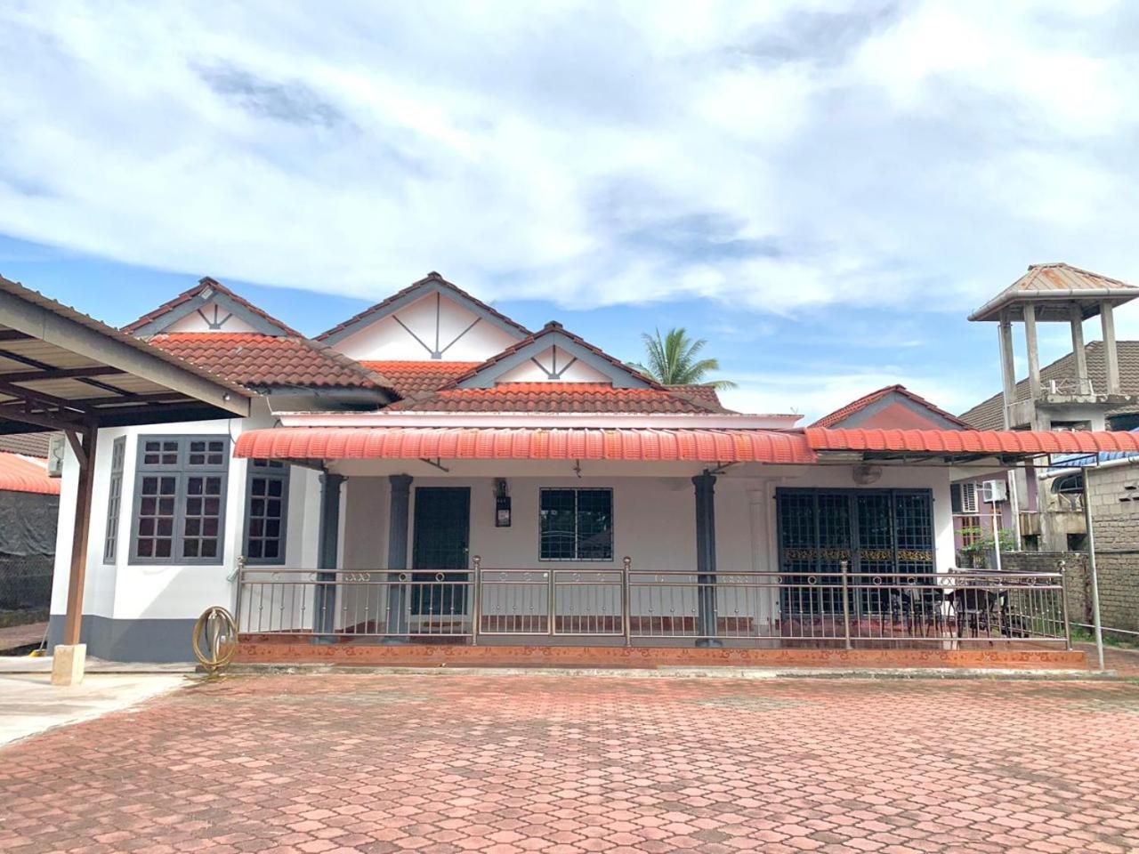 D'Bali Homestay - Private Swimming Pool, Netflix, Internet Wifi ,Cuckoo, Internet Wifi , Dryer, Washing Machine, Aircond Setiap Bilik & Ruang Tamu Pasir Puteh Zewnętrze zdjęcie