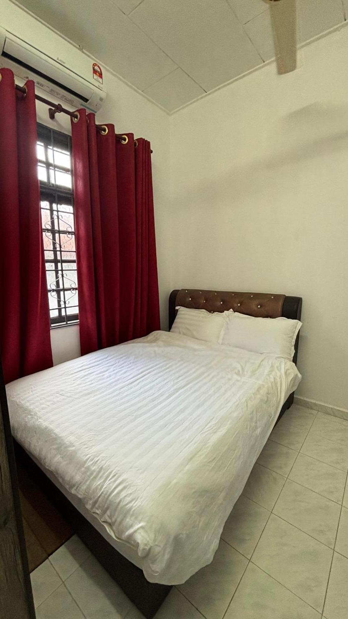 D'Bali Homestay - Private Swimming Pool, Netflix, Internet Wifi ,Cuckoo, Internet Wifi , Dryer, Washing Machine, Aircond Setiap Bilik & Ruang Tamu Pasir Puteh Zewnętrze zdjęcie