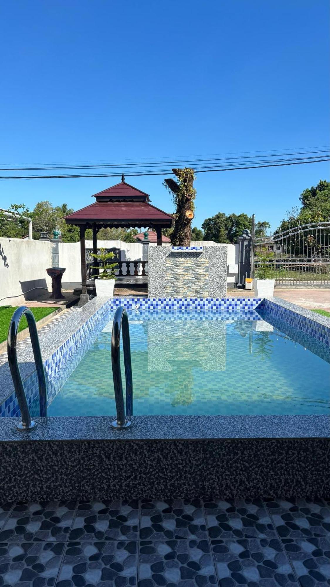 D'Bali Homestay - Private Swimming Pool, Netflix, Internet Wifi ,Cuckoo, Internet Wifi , Dryer, Washing Machine, Aircond Setiap Bilik & Ruang Tamu Pasir Puteh Zewnętrze zdjęcie